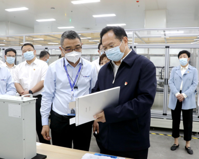 嘉兴市委领导赴浙江冠宇工厂调研